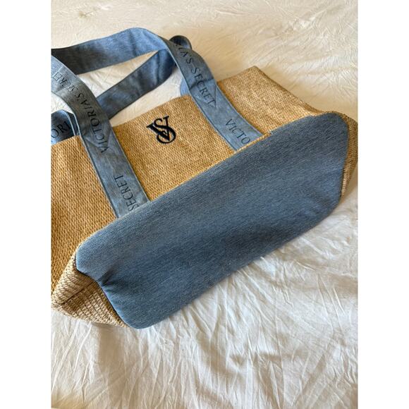 Victoria Secret Tote Bag - Picture 4 of 4